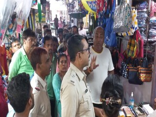 আসলের নামে বিক্রি হচ্ছিল নকল ব্যাগ ! বর্ধমানে অভিযান পুলিশের দুর্নীতি দমন শাখার