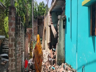 রঘুনাথগঞ্জের লক্ষীজোলায় বন্ধ অঙ্গনওয়াড়ি কেন্দ্রে বোমা বিস্ফোরণ