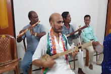 বন্ধুকে ভোটে জেতাতে গান বাঁধলেন প্রিয় বন্ধু! দোতারার সুরেই চলছে অভিনব প্রচার