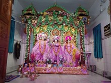 জমিদারের হাতে শুরু, এখনও চলছে ঐতিহ্যের ঝুলন! দর্শনেই মেলে শ্রীকৃষ্ণের অশীর্বাদ