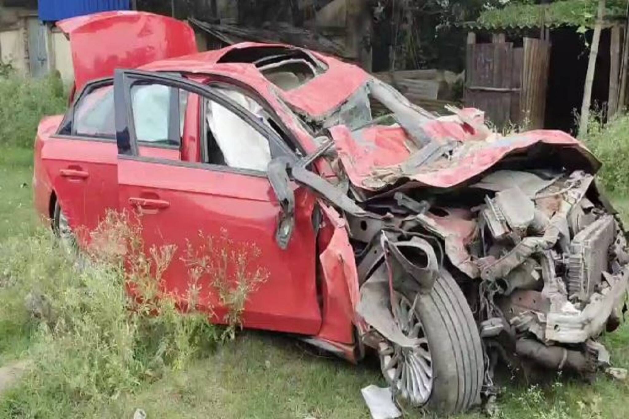 বেপরোয়া অডির ধাক্কায় নিহত পুলিশ অফিসার, খড়্গপুরে ভয়াবহ দুর্ঘটনায় মৃত ৩