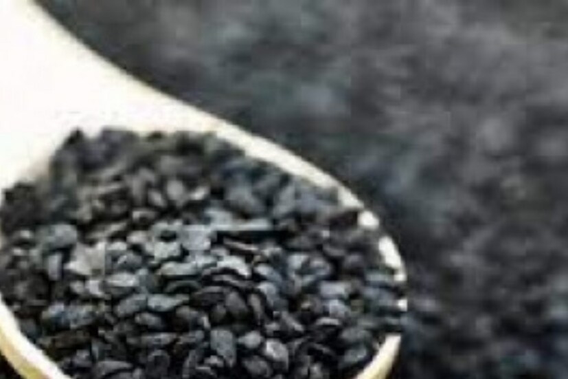 কালো জিরাতে প্রচুর পরিমাণে অ্যান্টিঅক্সিডেন্ট রয়েছে, যা শরীরের থাকা ক্ষতিকারক ফ্রি র‌্যাডিক্যালকে নিষ্ক্রিয় করতে সাহায্য করে। এই ফ্রি র‌্যাডিকেলগুলো ক্যান্সারের মতো রোগের কারণ হতে পারে। বেশ কিছু টেস্ট-টিউব গবেষণায় দেখা গেছে যে কালো জিরাতে  পাওয়া যৌগগুলিতে অ্যান্টি-কার্সিনোজেনিক বৈশিষ্ট্য রয়েছে।কালো জিরায় থাকা উপাদানগুলি বিভিন্ন ধরনের ক্যান্সারের বিরুদ্ধেও কার্যকর হতে পারে। যদিও এ বিষয়ে আরও গবেষণা প্রয়োজন।Disclaimer: এই প্রতিবেদনটি কেবলমাত্র সাধারণ তথ্যের জন্য, তাই বিস্তারিত জানতে হলে সর্বদা বিশেষজ্ঞের পরামর্শ নিন।