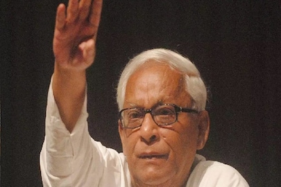 বুদ্ধদেব ভট্টাচার্য (ফাইল ছবি)