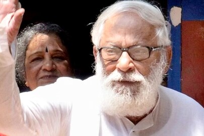 সুস্থ হলেও অনেকটাই দুর্বল এখন বুদ্ধবাবু