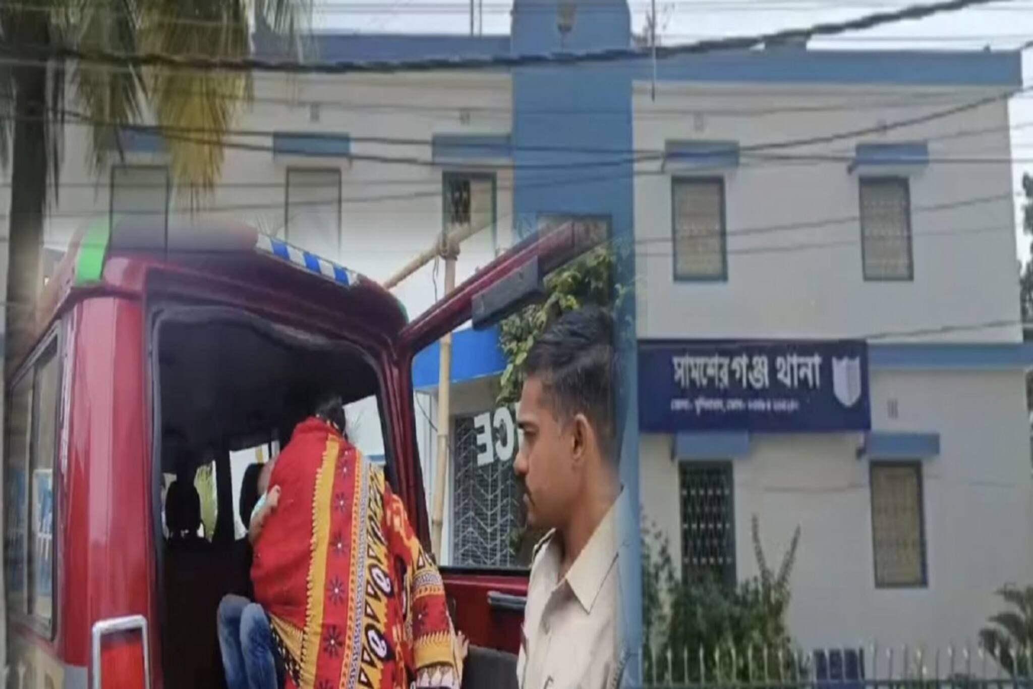 স্বামী সন্তানদের ছেড়ে প্রেমিকের হাত ধরে ঘর ছেড়েছিল বধূ! সাত মাস পর ফিরিয়ে আনল পুলিশ