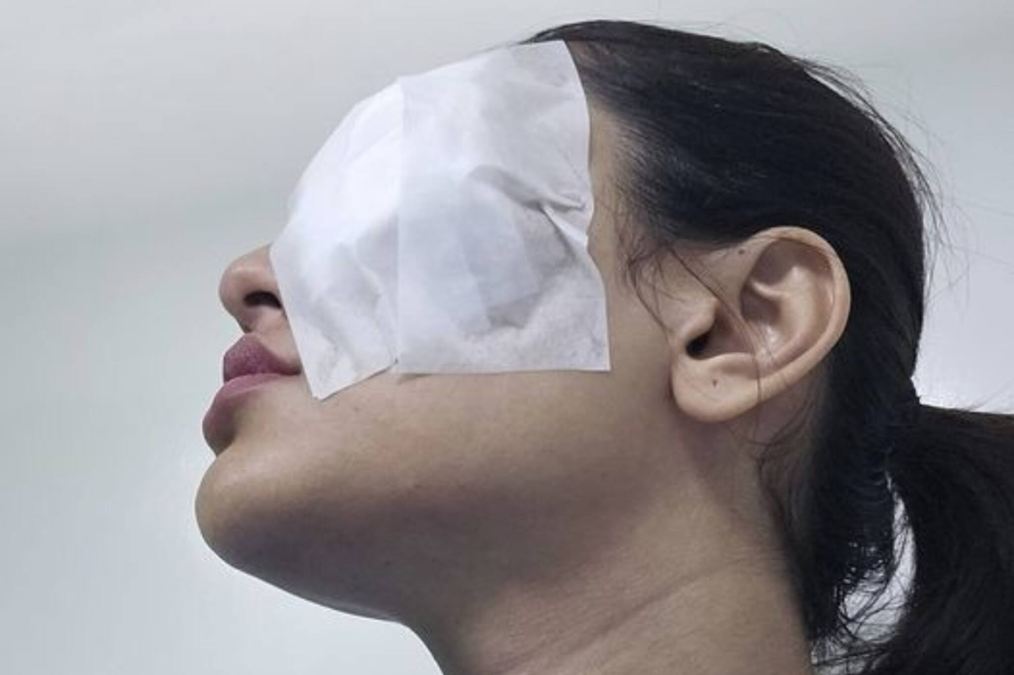 চোখে বাঁধা ব্যান্ডেজ,হাসপাতালে নুসরত! আচমকা কী হল নায়িকার? নেবেন কাজ থেকে বিরতি