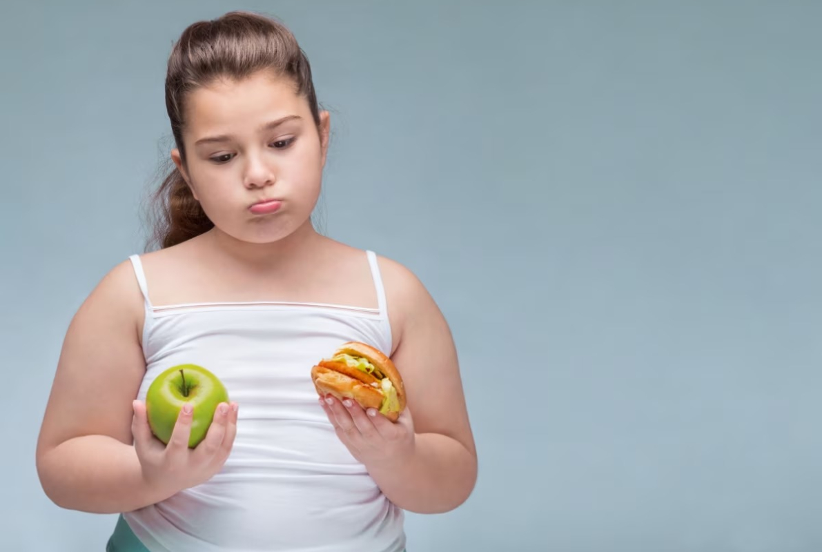 শৈশবের স্থূলত্ব থেকে হতে পারে মারাত্মক স্বাস্থ্য সমস্যা! আজই সতর্ক হোন শৈশবের স্থূলত্ব থেকে হতে পারে মারাত্মক স্বাস্থ্য সমস্যা! আজই সতর্ক হোন