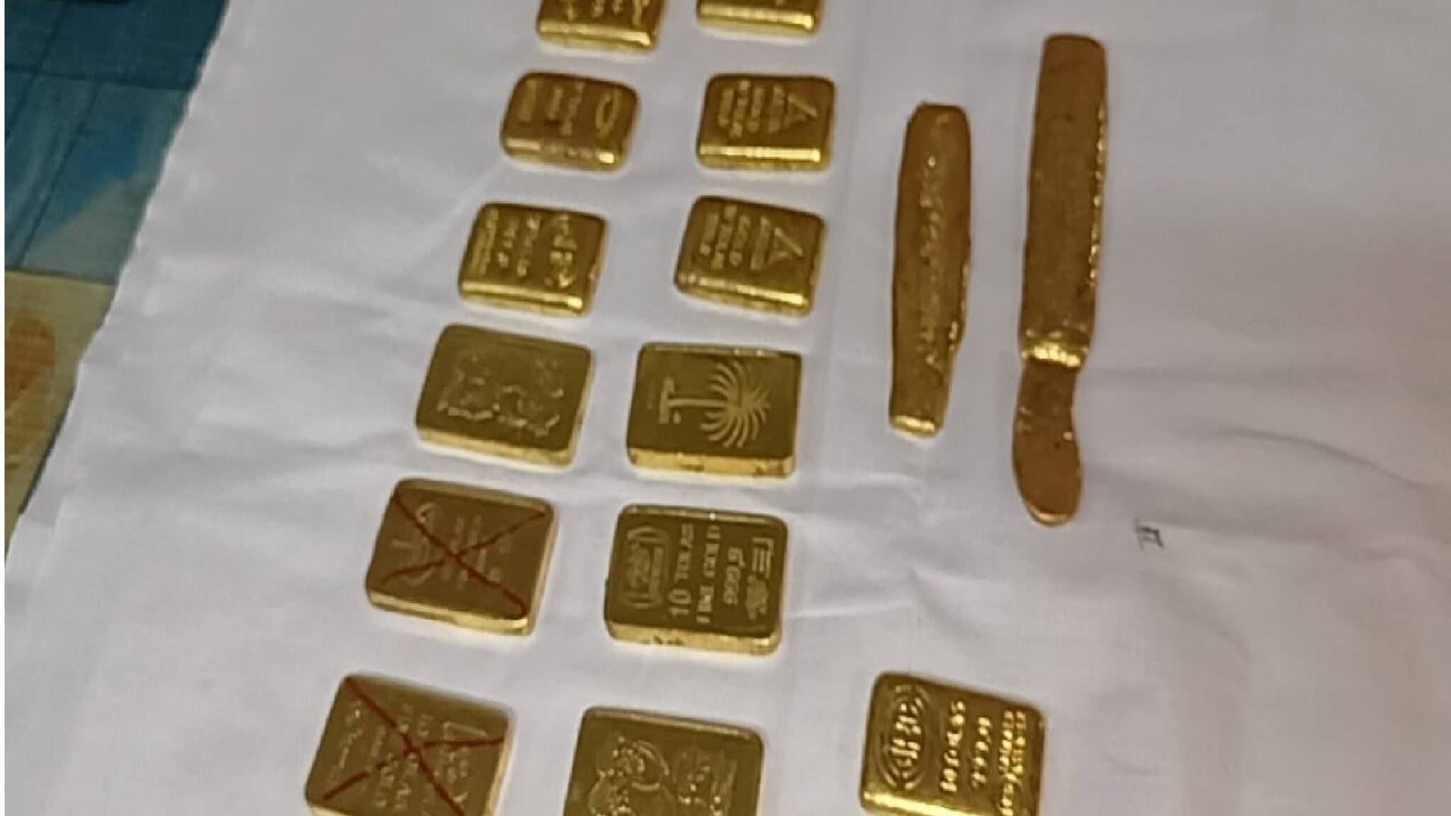 Murshidabad News: মাত্র ৮০০ টাকা নিয়ে পাচার করছিল কোটি কোটি টাকার সোনা, তুলকালাম