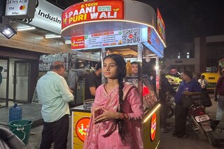 বুলেট চালিয়ে ফুচকা বেচেন ‘বি.টেক পানিপুরি-ওয়ালি’! জেনে নিন তাঁর আসল পরিচয় বুলেট চালিয়ে ফুচকা বেচেন ‘বি.টেক পানিপুরি-ওয়ালি’! জেনে নিন তাঁর আসল পরিচয়