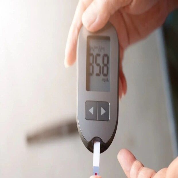 High Blood Sugar Control Tips: ডায়াবেটিসে আক্রান্ত মানুষেরা অত্যন্ত চাপে পড়তে থাকেন যখন রকেটের গতিতে শরীরে ব্লাডসুগার বাড়তে শুরু করে ৷ প্রতীকী ছবি ৷