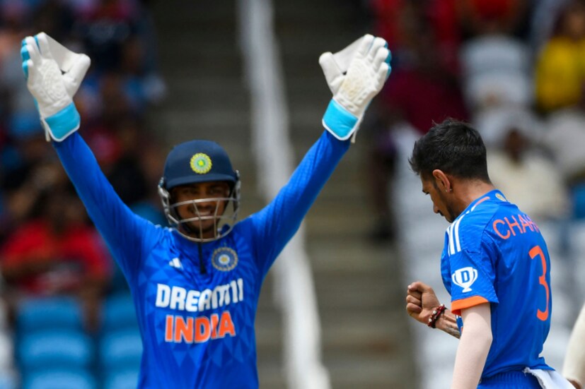 ভারতীয় দলের হয়ে সর্বোচ্চ ২টি করে উইকেট নেন যুজবেন্দ্র চাহল ও অর্শদীপ সিং। এছাড়া একটি করে উইকেট নেন হার্দিক পান্ডিয়া ও কুলদীপ যাদব। ভারতের টার্গেট ছিল ২০ ওভারে ১৫০ রান। 