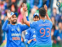 আয়ারল্যান্ডের বিরুদ্ধে ২ রানে জিতল ভারত! বৃষ্টি ভেজা ম্যাচে কিছু প্রশ্ন অজানাই