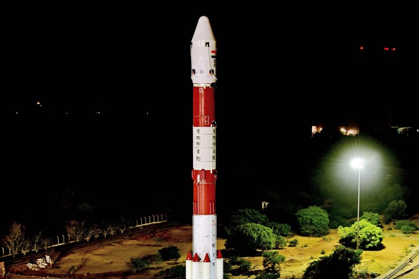 একজন ইতালিও-ফরাসি গণিতবিদের নামে নামকরণ হওয়া এই পয়েন্টে স্যাটেলাইট স্থাপিত হল, সারাক্ষণ সূর্যের উপর নজরদারি রাখা সহজ হবে৷ কারণ, এই পয়েন্ট থেকে কখনও সূর্যের প্রতি দৃষ্টিতে কোনও বাধার সৃষ্টি হয় না৷ (ছবি: ইসরো)
