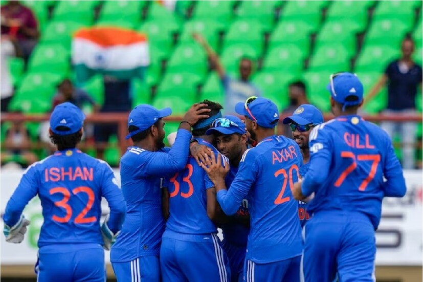 এশিয়া কাপে পাকিস্তান ও নেপালের ম্যাচ দিয়ে শুরু হবে টুর্নামেন্ট। ২ সেপ্টেম্বর এশিয়া কাপে পাকিস্তানের বিরুদ্ধে ম্যাচ খেলতে হবে ভারতীয় দলকে। দুই চিরপ্রতিদ্বন্দ্বী দলের মধ্যে বাইশ গজের হাড্ডাহাড্ডি লড়াইয়ের প্রত্যাশা করছেন সমর্থকরা। পাশাপাশি সকলেই ভারত বনাম পাকিস্তান ফাইনালের জন্যও অপেক্ষা করছে। AP