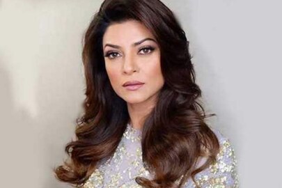 
‘প্রতিদিন মিষ্টি দই আর..’ এই বাঙালি খাবারগুলি রোজ খেতে পারেন বিশ্বসুন্দরী সুস্মিতা