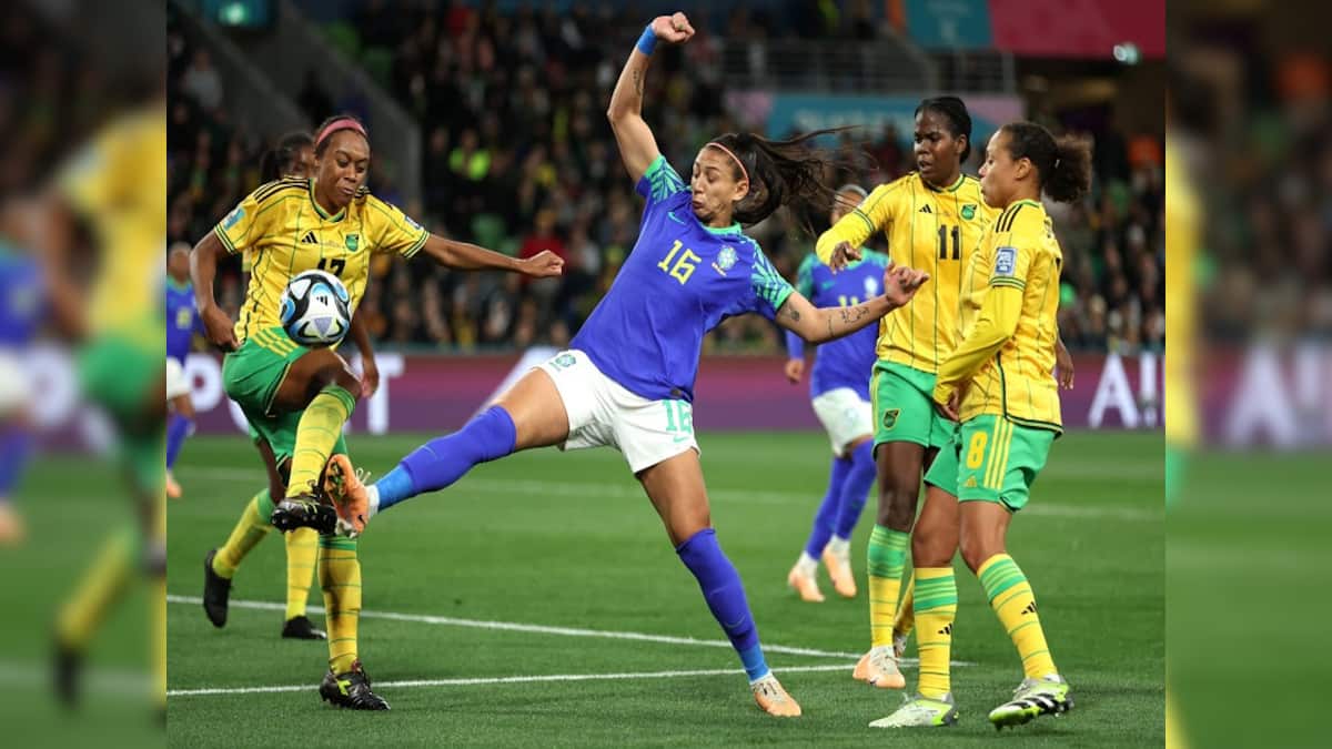 বিশ্বকাপ শেষ ব্রাজিলের, মন খারাপ ফুটবলপ্রেমীদের! চমক দিল জামাইকা বিশ্বকাপ শেষ ব্রাজিলের, মন খারাপ ফুটবলপ্রেমীদের! চমক দিল জামাইকা