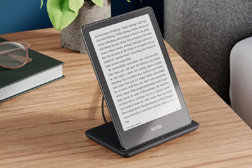 Kindle Paperwhite - Kindle Paperwhite (১৬ জিবি) ভ্যারিয়েন্টের দাম ১৪,৯৯৯ টাকা এবং এটি Amazon-এ উপলব্ধ। গ্রাহকরা ৩০০০ টাকার উপরে অর্ডারের জন্য নির্বাচিত কার্ডগুলিতে নো কস্ট ইএমআই-এর সুবিধা পেতে পারে। এটিতে একটি ৬.৮ ইঞ্চির ডিসপ্লে, পাতলা বর্ডার, উপযুক্ত আলো এবং একক চার্জে একটানা ১০ সপ্তাহ পর্যন্ত চলতে পারা ব্যাটারি লাইফ রয়েছে।