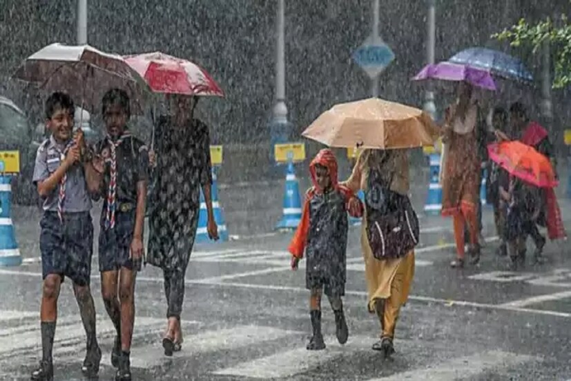 বর্ষার বৃষ্টিতে ঘাটতি রয়েছে কলকাতায়। গত ২৪ ঘণ্টায় ৩৩.২ মিলিমিটার বৃষ্টি হয়েছে শহরে। তাতে খানিকটা হলেও বৃষ্টির ঘাটতি মিটেছে। 