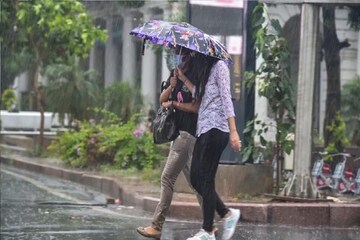 আগামী ৪৮ ঘণ্টায় তোলপাড় বাংলা, প্রবল ঝড়-বৃষ্টিতে ভাসবে 'এই' জেলাগুলি