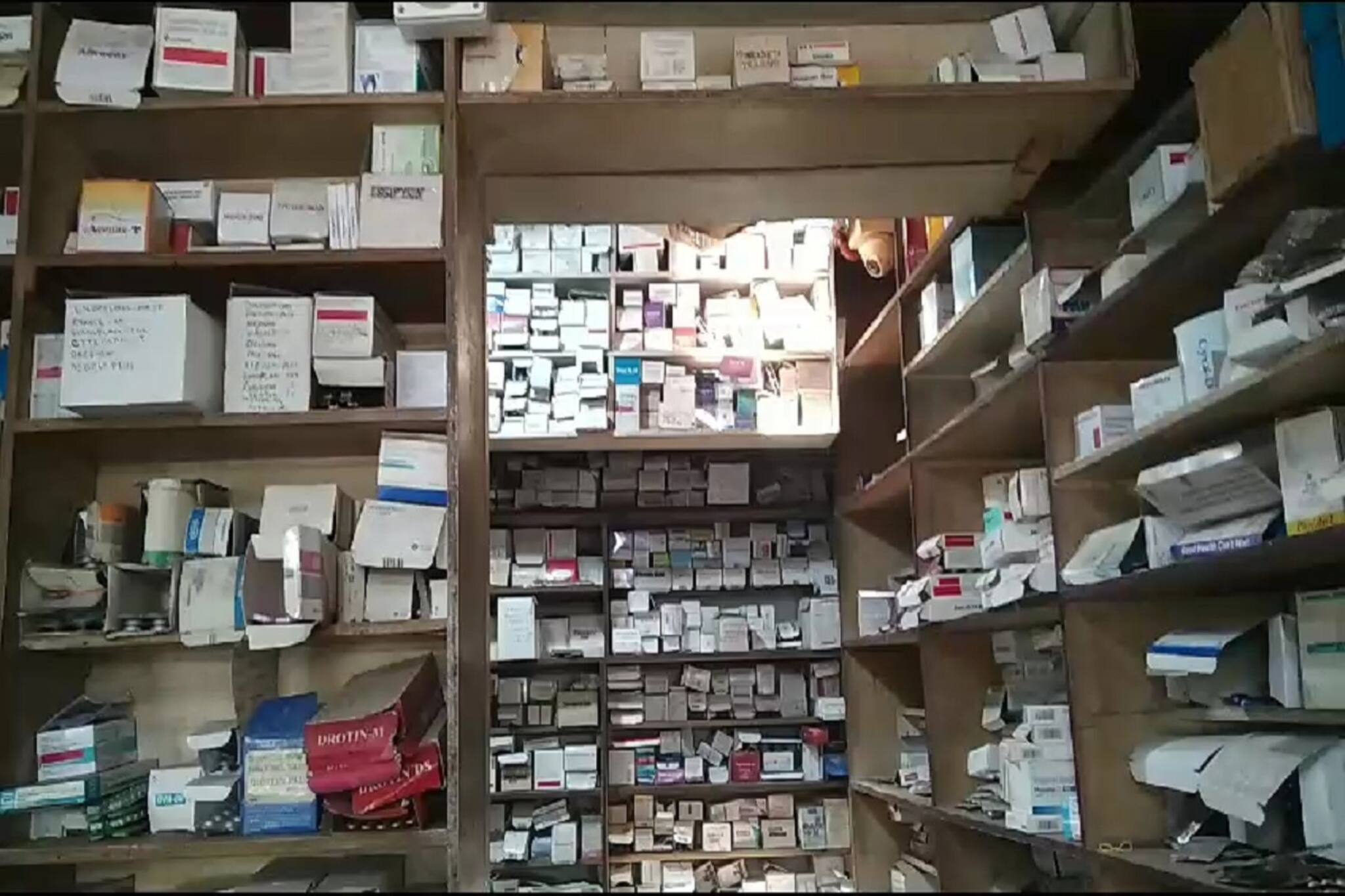Medicine Shop Theft Case: ওষুধের দোকানেও চুরি? কী নিয়ে পালাল চোরেরা, ভাবতে পারবেন না!