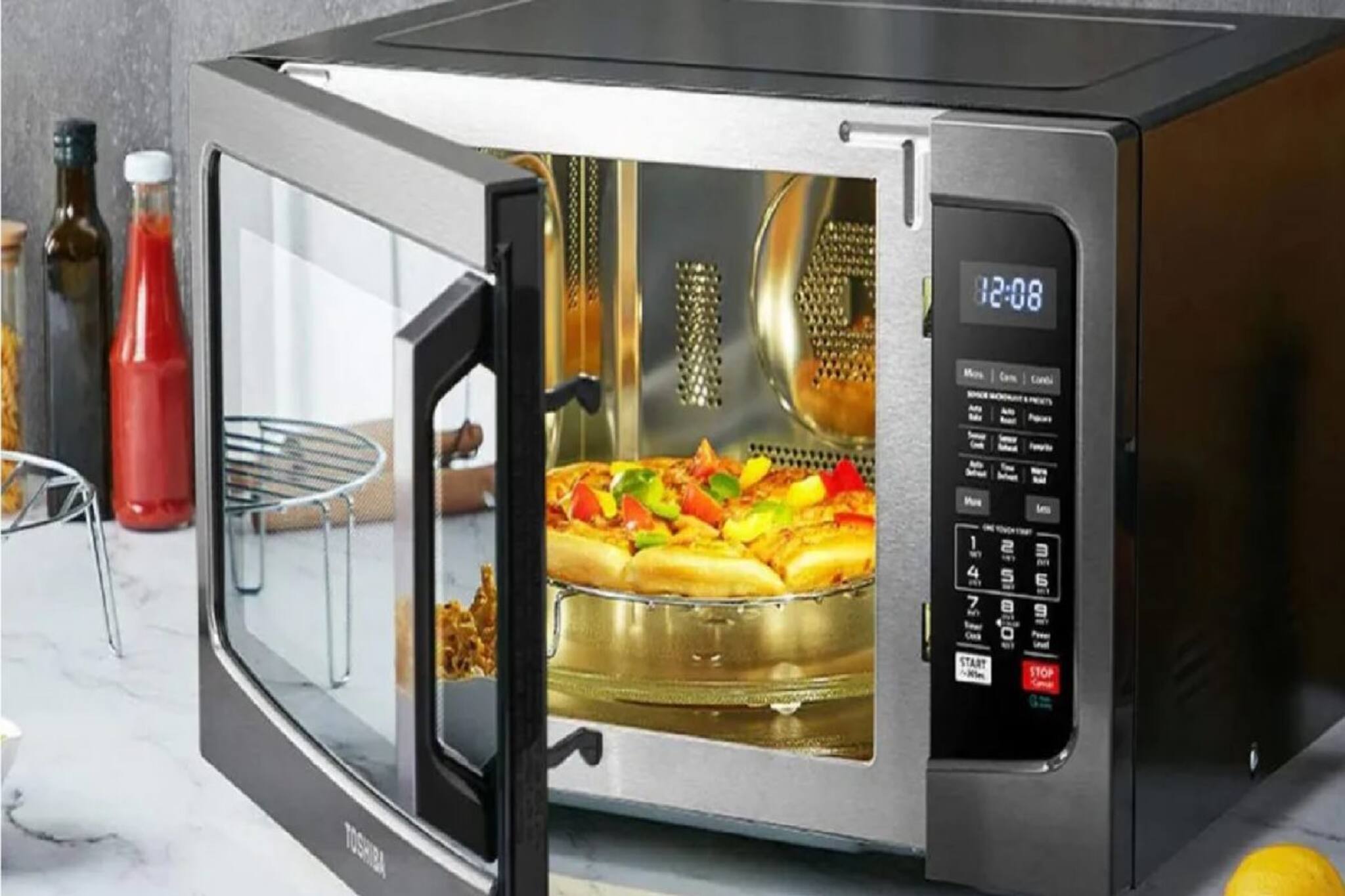 Microwave: রান্নাঘরের কোথায় মাইক্রোওয়েভ রেখেছেন? ভুল হচ্ছে না তো? যে কোনও সময় বড় বিপদ ঘটতে পারে