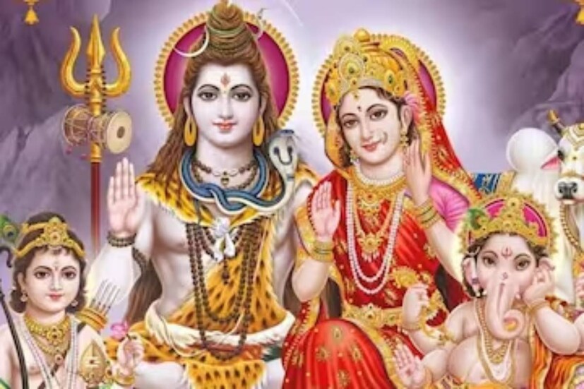 প্রাচীন কাল থেকে শ্রাবণমাসের মঙ্গলবার পালন করা হয় মঙ্গল গৌরী ব্রত। পুণ্যর্থীরা বিশ্বাস করেন এই তিথিতে এই ব্রত পালন করলে শুভ হয় সংসারের। দীর্ঘায়ু হন স্বামী। 