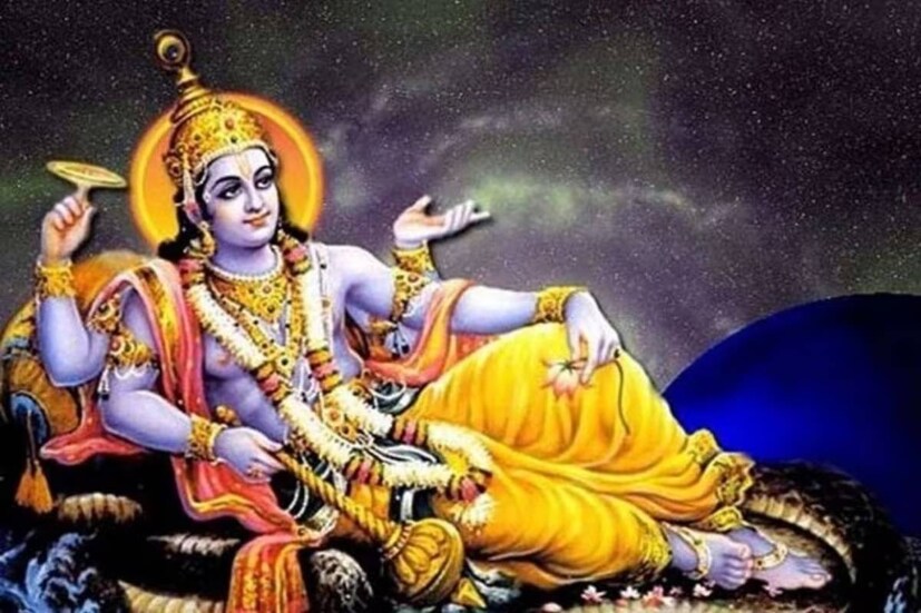 সনাতনী মতে পরমা একাদশী তিথি খুবই পবিত্র এবং গুরুত্বপূর্ণ৷ প্রতি ৩ বছর অন্তর এই পুণ্যতিথি আসে অধিক মাসে৷ পুণ্যার্থীরা এই তিথিতে উপবাস ব্রত পালন করে ভগবান বিষ্ণুর উপাসনা করেন৷