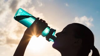 তীব্র গরম পড়লে ৩ লিটার পর্যন্ত জল পান করা যেতে পারে