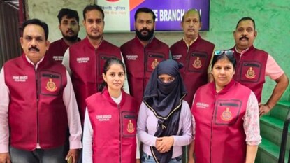 দিব্যাংশকে তার প্রেমের পথে বাধা হিসেবে মনে হয়েছিল পূজার দিব্যাংশকে তার প্রেমের পথে বাধা হিসেবে মনে হয়েছিল পূজার