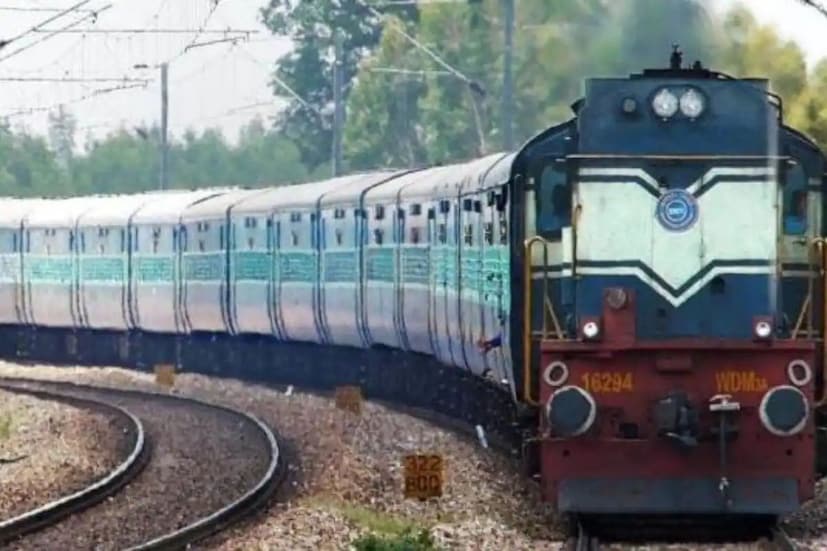 ১৩১৪৮ বামনহাট-শিয়ালদহ উত্তরবঙ্গ এক্সপ্রেস ৯ সেপ্টেম্বর এক ঘণ্টা দেরিতে চলতে পারে। আগামী ৩ এবং ১০ সেপ্টেম্বর আধ ঘণ্টা দেরিতে চলতে পারে ১২৩২৬ নঙ্গল দাম-কলকাতা গুরুমুখী এক্সপ্রেস। 