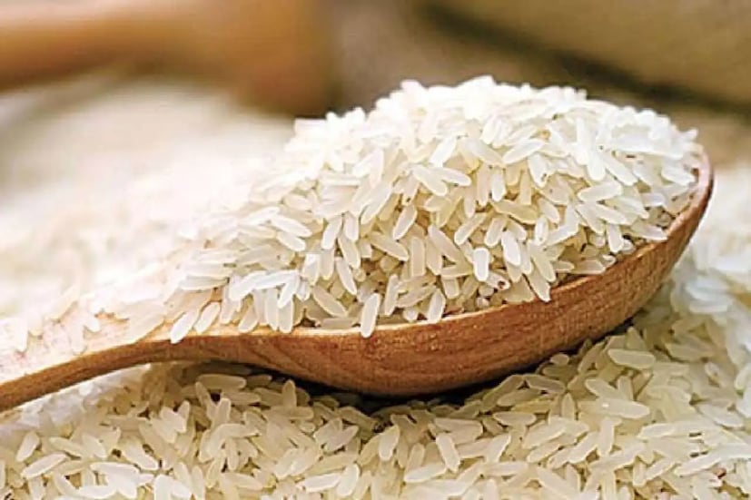  Food Safety and Standards Authority of India-র মতে, সারা বিশ্বেই বর্তমানে এই ধরনের চাল ব্যবহার হচ্ছে৷ এই চালে অতিরিক্ত আয়রন এবং অন্যান্য খনিজ থাকায় তা রক্তে হিমোগ্লোবিনের মাত্রা বাড়ায়, অ্যানিমিয়া রোধে সহায়ক৷ কিন্তু, এই কৃত্রিম চাল নিয়ে কি গবেষক এবং বিশেষজ্ঞদেরও একই মতামত?
