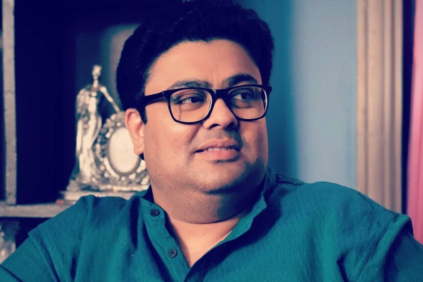 বিয়েতে বিশ্বাস না থাকলেও প্রেমের প্রতি আস্থা অটুট অম্বরীশের। তাঁর কথায়, "নারী বান্ধবী আমার অনেক আছে। তাই আসলে আমি অজিতের মতো নেই। আমি অনেকের থেকে বেশি নারীচরিত্র বুঝি। এবং নারীদের বিষয়ে আমার আগ্রহ আছে।"