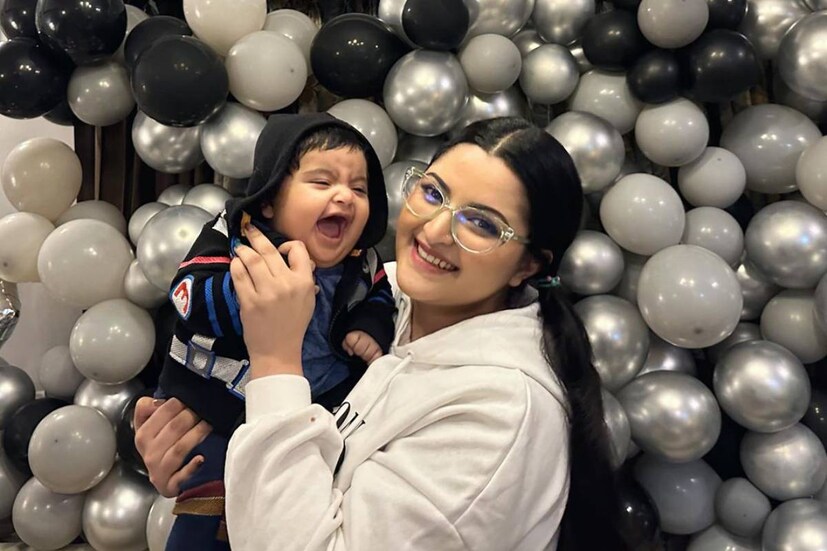বাংলাদেশের প্রথম সারির এক সংবাদমাধ্যমকে পরীমণি জানান, ছেলের জন্মদিনের আয়োজন করতে তাঁর মোট ১৪ লাখ ৮০ হাজার টাকা খরচ হয়েছে। রাজ্যের প্রথম জন্মদিনকে স্মরণীয় করে তুলতে কোনও ত্রুটি রাখেননি তিনি।