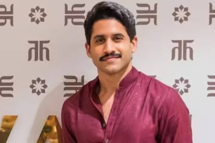 শুধু তাই নয়। গুঞ্জন এও যে, বিষয়টি বুঝতে পেরেই নাকি অপারেটর তাঁর ভুল শুধরে নেন। তবে পুরো ঘটনার সত্যতা যাচাই করা সম্ভব হয়নি।