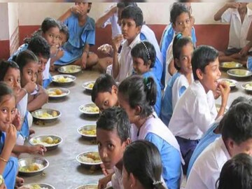 রক্তাল্পতার শিকার স্কুল পড়ুয়ারা (প্রতীকী ছবি)