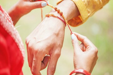 এ বছর ঠিক কোন সময়ে রাখি বাঁধলে ভাইয়ের জীবন ভরবে সুখ-সমৃদ্ধি-অর্থে? জানুন