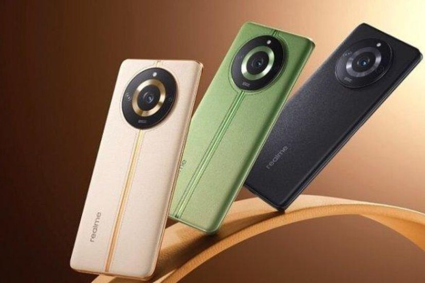 Realme 11 ফোনে একটি ১০৮ মেগাপিক্সেলের প্রাইমারি রিয়ার সেন্সর রয়েছে বলে নিশ্চিত করা হয়েছে, যা একটি LED ফ্ল্যাশ ইউনিট যুক্ত। এছাড়াও এই ফোনে একটি ১৬ মেগাপিক্সেলের ফ্রন্ট ক্যামেরা সেন্সরের পাশাপাশি, একটি ২ মেগাপিক্সেলের ডেপথ সেন্সর থাকতে পারে। অন্য দিকে, Realme 11x ফোনে একটি ৬৪ মেগাপিক্সেলের প্রাইমারি রিয়ার সেন্সর, একটি ২ মেগাপিক্সেলের ডেপথ সেন্সর এবং একটি ৮ মেগাপিক্সেলের সেলফি সেন্সর রয়েছে বলে জানা গিয়েছে।