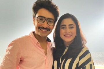 পেটে একের পর এক আদুরে লাথি... হবু মায়ের হাল হকিকৎ কেমন? যা জানালেন ঋদ্ধিমা...