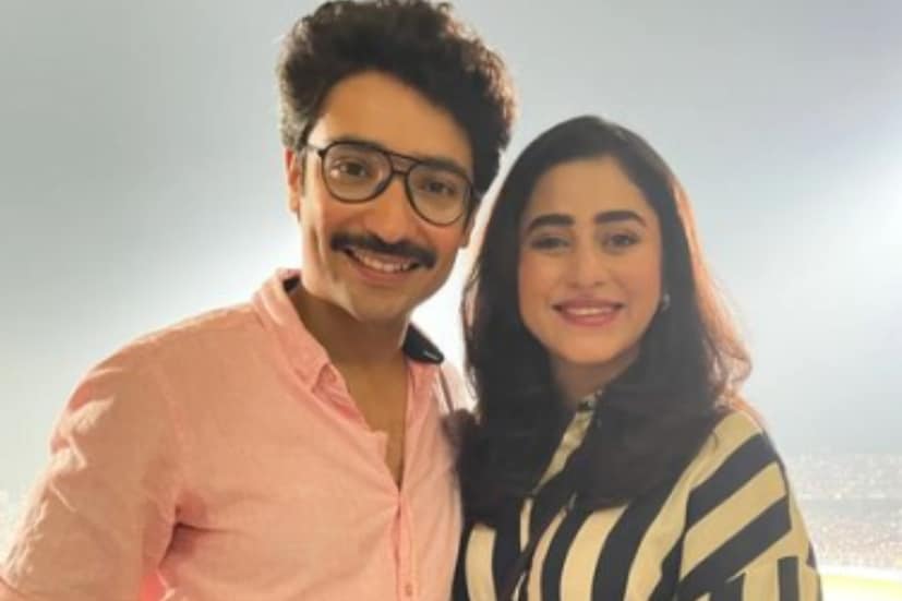 পয়লা বৈশাখের শুভ দিনে সুসংবাদ দিয়েছিলেন অভিনেত্রী ঋদ্ধিমা ঘোষ। মা হতে চলেছেন তিনি। আর মাত্র কয়েকটা দিন। তার পরেই তাঁর এবং গৌরব চক্রবর্তীর কোলে আসতে চলেছে একরত্তি।