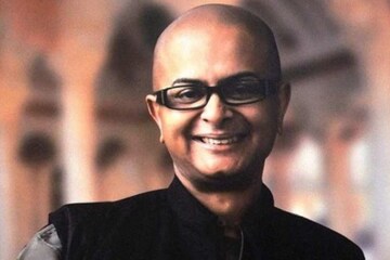 অমিতাভের নামে জয়াকে নালিশ ঠুকতেন ঋতুপর্ণ! পরিচালকের জন্মবার্ষিকীতে স্মৃতিচারণ অমিতাভের নামে জয়াকে নালিশ ঠুকতেন ঋতুপর্ণ! পরিচালকের জন্মবার্ষিকীতে স্মৃতিচারণ