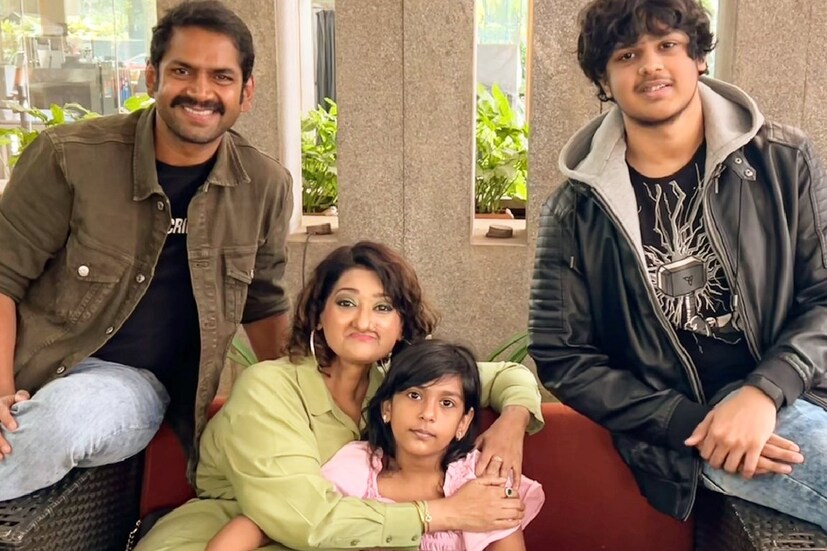 শারিবের কথায় জানা গেল, পরিবারের উপর দিয়ে এতগুলো ঝড় বয়ে গিয়েছে যে তাঁদের দুই সন্তান খুব তাড়াতাড়ি ছোট বয়সেই পরিণত হয়ে গিয়েছে।