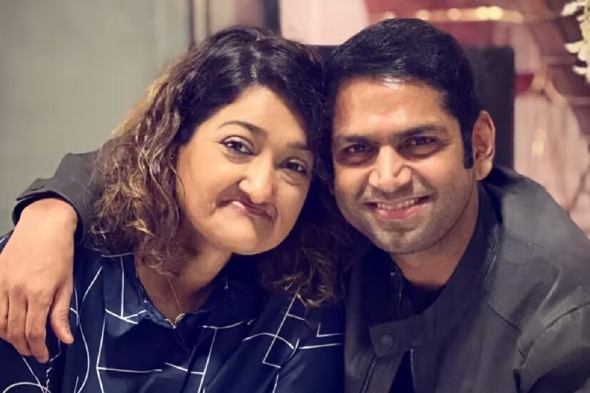 শারিব জানালেন, মোট চারবার অস্ত্রোপচার হয় স্ত্রী নাসরিনের শরীরে। প্রতিবারই চারদিনের মাথায় লড়াই করে ফিরে এসেছেন নাসরিন। এমন মনের জোর বিরল।