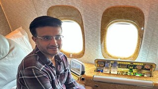 সৌরভের পরিবারে খুশির খবর ! অর্থনীতিতে গ্রাজুয়েট হলেন সানা, মেয়ের কাছে লন্ডনে গেলেন মহারাজ