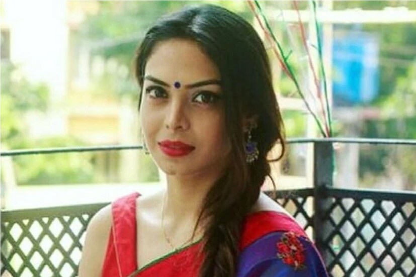 এদিকে সুব্রত ভট্টাচার্য বর্তমান পরিস্থিতিতে উদ্বেগে রয়েছেন৷ সোনমের পাশে থাকার জন্য জাতীয় দলের কোচ ইগর স্টিমিচের থেকে ছুটি নিয়ে নিয়েছেন৷ একেই ডেঙ্গি মারাত্মক রোগ তার মধ্যে সোনমের প্রেগন্যান্সি চিন্তা আরও খানিকটা বাড়িয়ে দিয়েছে৷