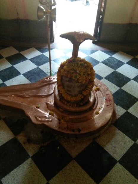 প্রচলিত বিশ্বাস, শ্রাবণে মহাদবকে ঘি নিবেদন করলে জীবনে আত্মবিশ্বাস ফিরে আসে৷