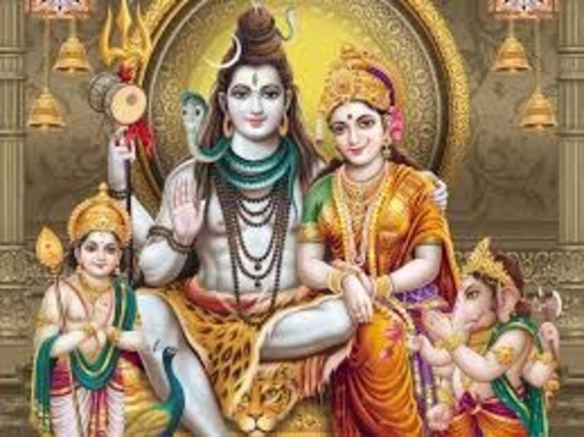 শ্রাবণ সোমবারের ব্রত যাঁরা পালন করেন, তাঁরা ঘুমনোর সময় বিছানায় শোবেন না৷ পরিবর্তে ব্রতীদের ভূমিশয্যাই বিধেয়৷