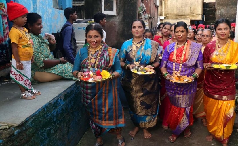 নারালি পূর্ণিমা তিথিতে ব্রতীরা উপবাস ব্রত পালন করেন৷ উপবাস পালন করে তাঁরা বরুণদেবের পুজো করেন৷ 