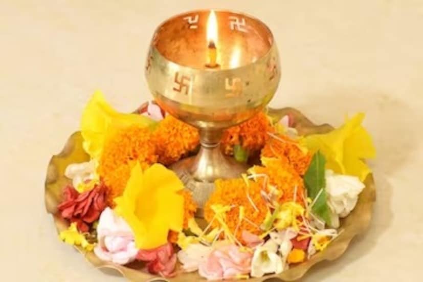 প্রাচীন কাল থেকে রীতি নীতি ও সংস্কৃতি অনুযায়ী এই নারালি পূর্ণিমা ব্রত পালন করে আসছেন কোঙ্কণ উপকূলের মৎস্যশিকারিরা৷ 
