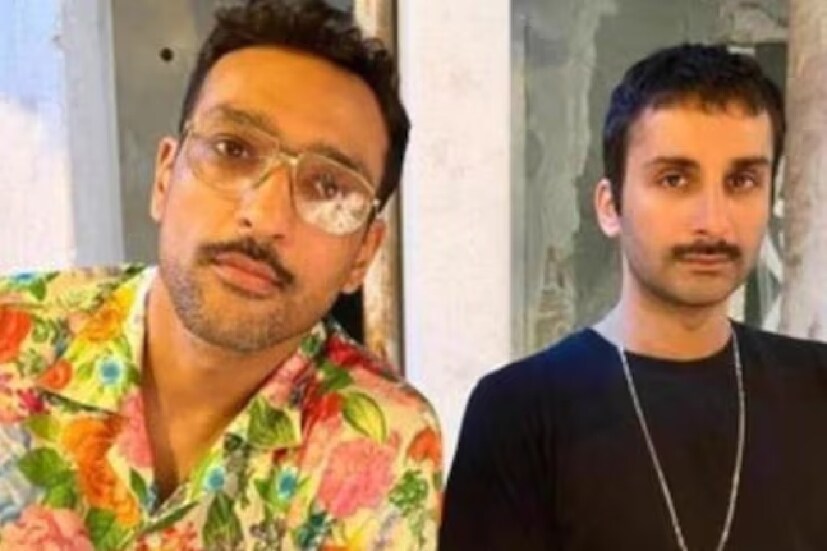 রাতারাতি ব্যক্তিগত জীবনের বিতর্কে বিদ্ধ পাকিস্তানের জনপ্রিয় গায়ক আলি শেঠি। কেবল পাকিস্তানের নয়, গোটা দুনিয়ায় তাঁর গানের চর্চা হয়। গত দু’দিন ধরে শিরোনাম দখল করেছেন সম্পূর্ণ ব্যক্তিগত কারণে।