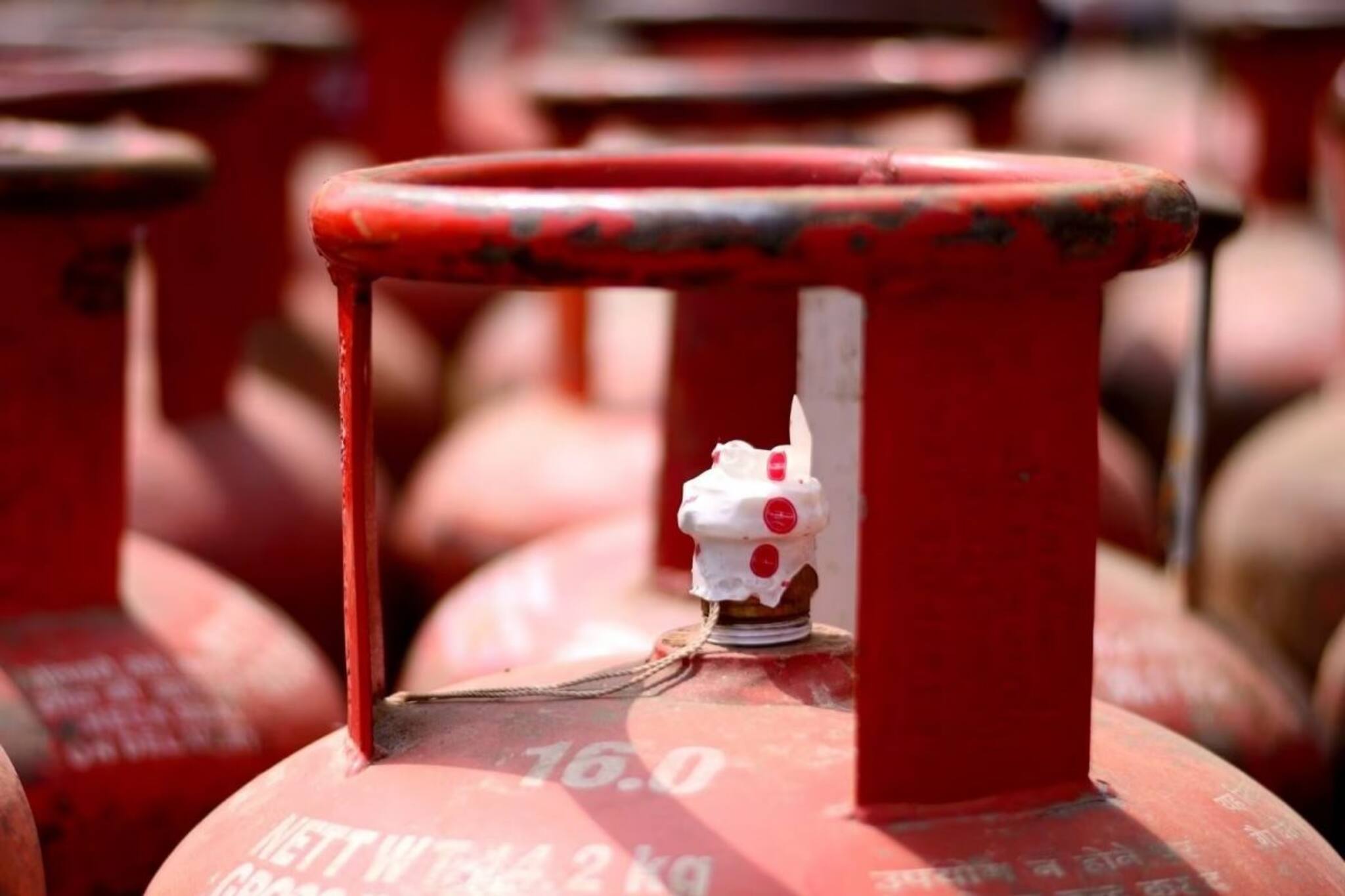 গ্যাসের দাম বাড়লেও চিন্তা নেই! এই মেশিন বাড়িতে থাকলে সংসার খরচ কমবে হু হু করে